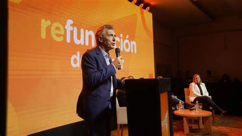 Mauricio Macri cuidó cada palabra sobre Milei en el  .